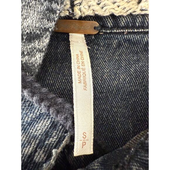Free People Size S Cropped Denim Jacket Outdoor Hooded Blue Long Sleeve Button - Picture 6 of 8